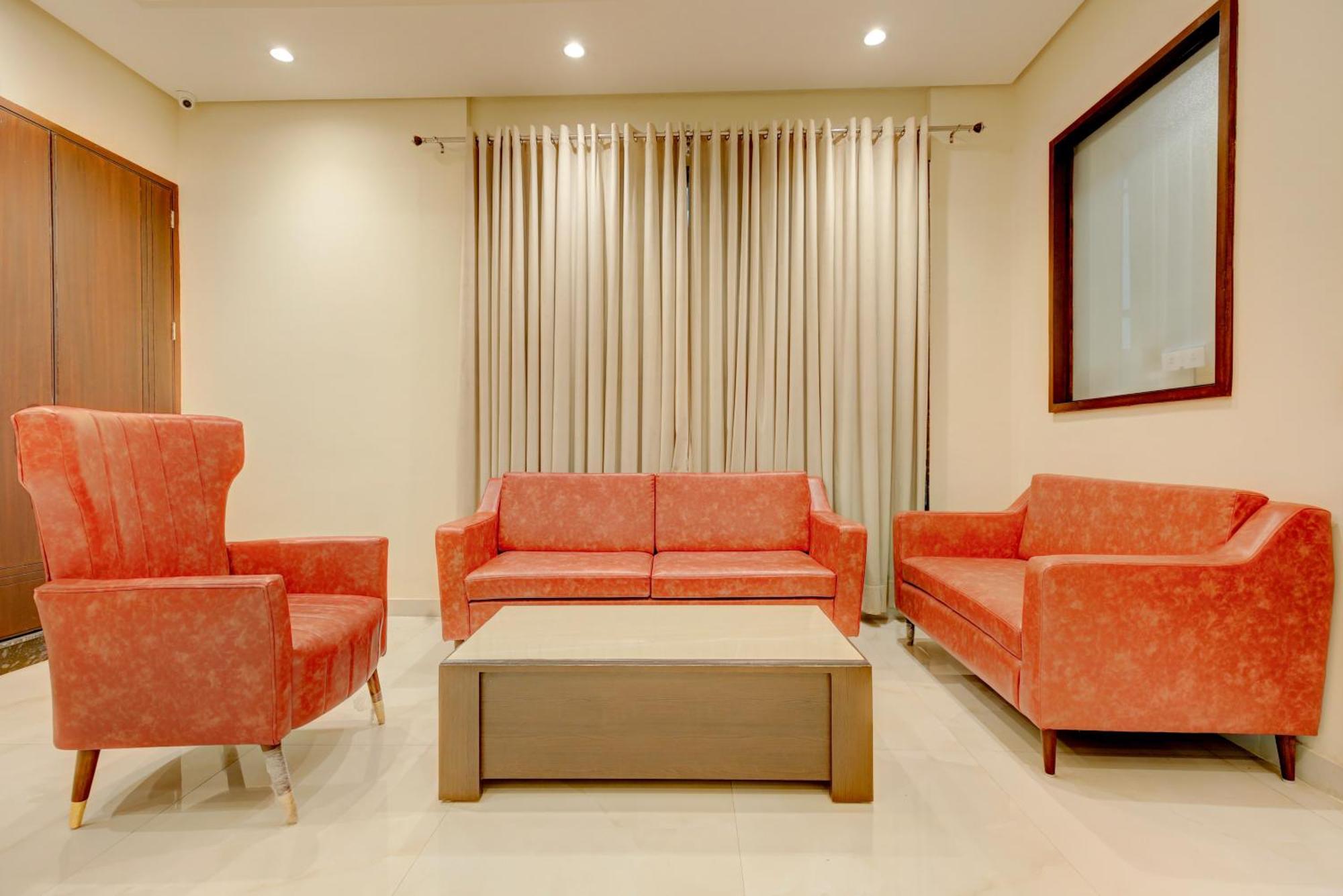 Super Collection O Ovel Hotel Grand Abadpura المظهر الخارجي الصورة