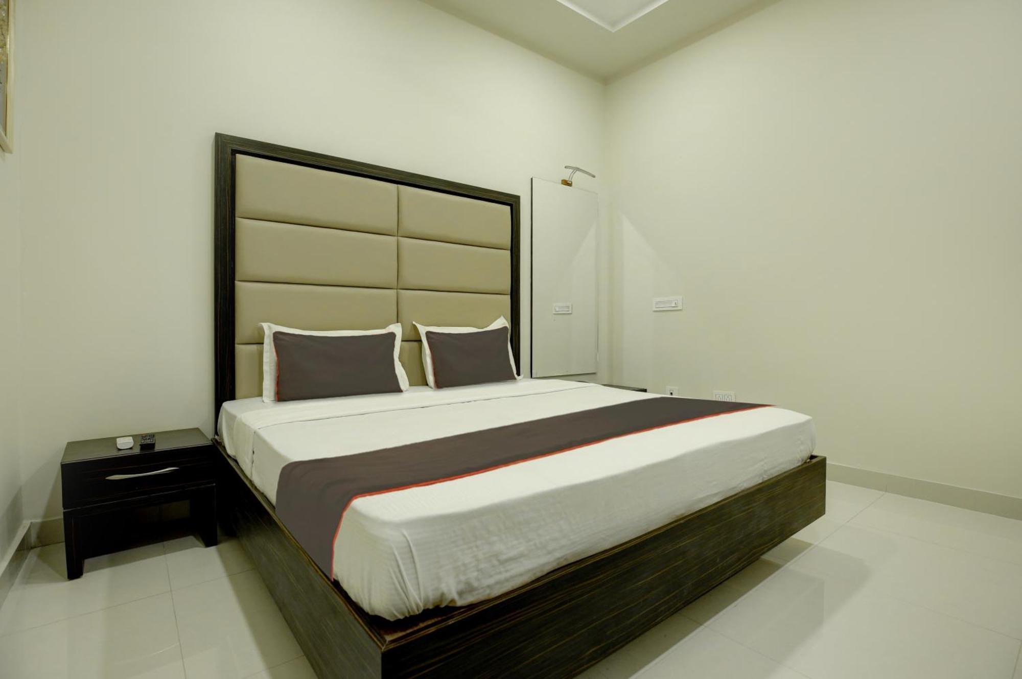 Super Collection O Ovel Hotel Grand Abadpura المظهر الخارجي الصورة