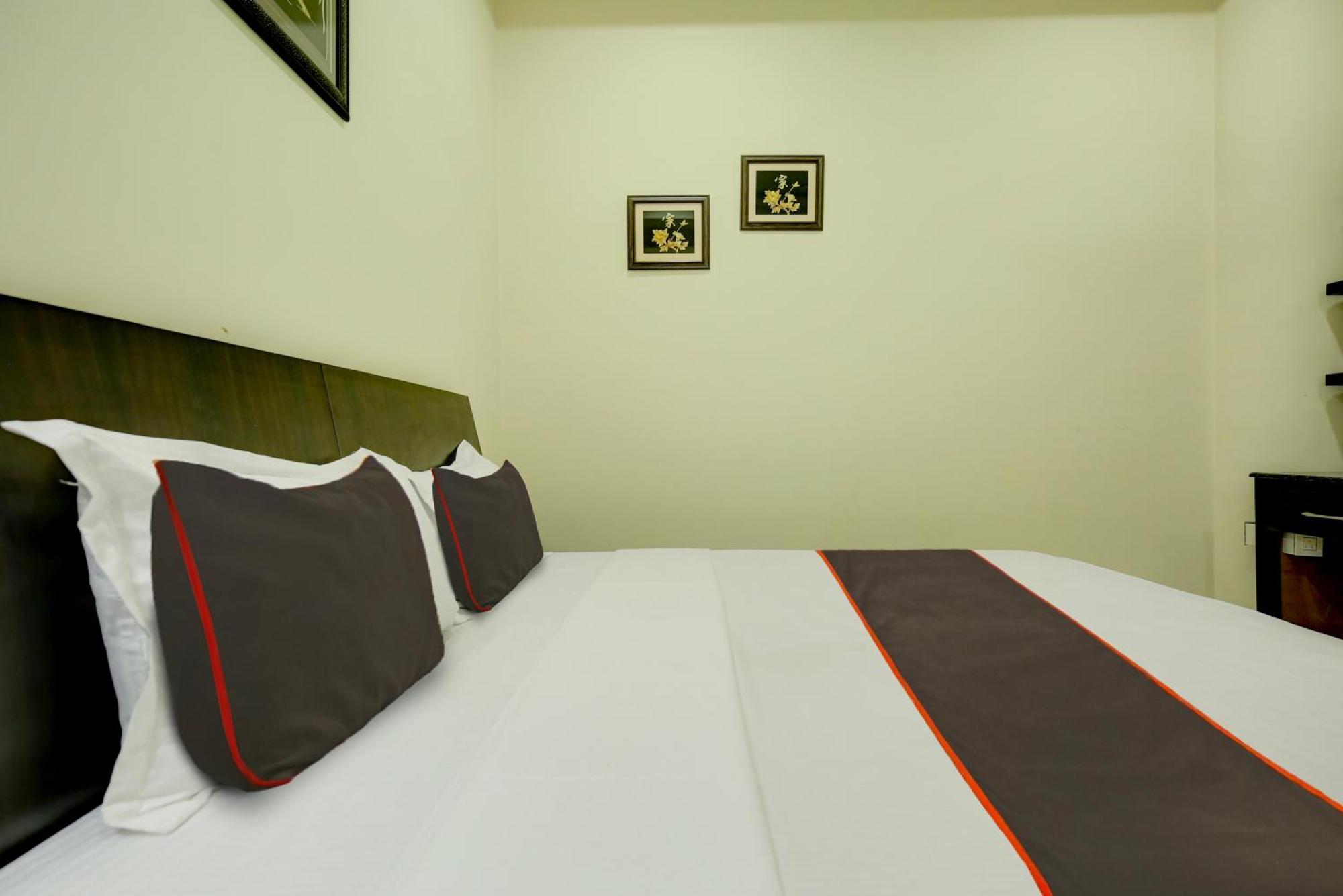 Super Collection O Ovel Hotel Grand Abadpura المظهر الخارجي الصورة